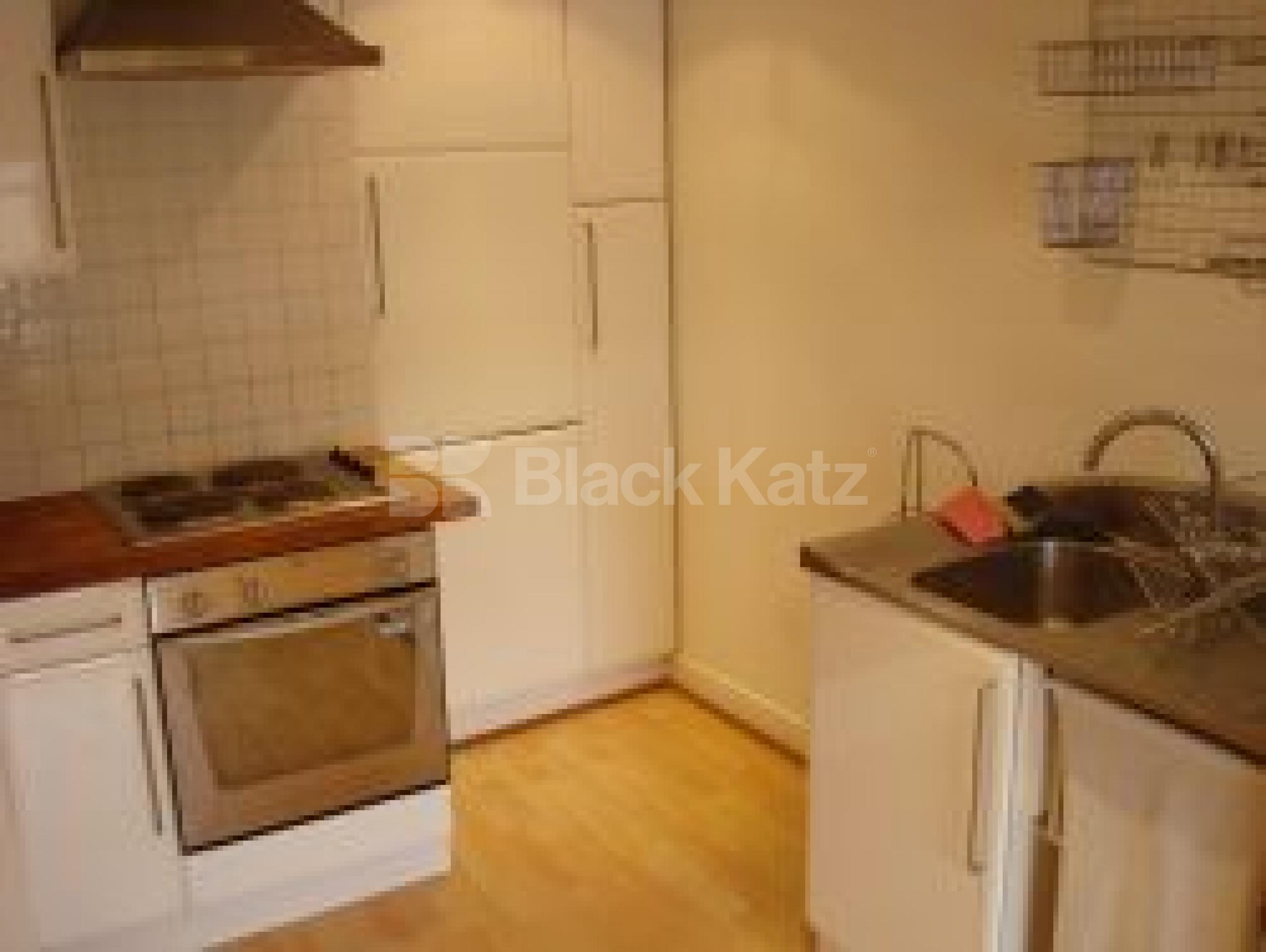 			New Instruciton, 1 Bedroom, 1 bath, 1 reception Flat			 Edgware Road, LITTLE VENICE W2